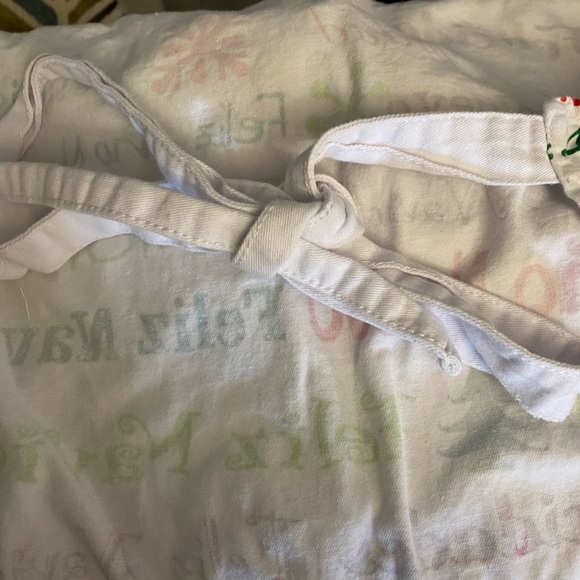 2 Aprons: Feliz navidad pattern. Red and blue dot/ stripes. - Picture 5 of 13